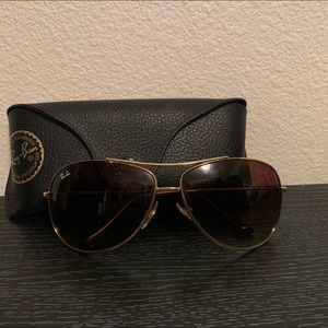 COPY - Ray Ban sunnies 🕶